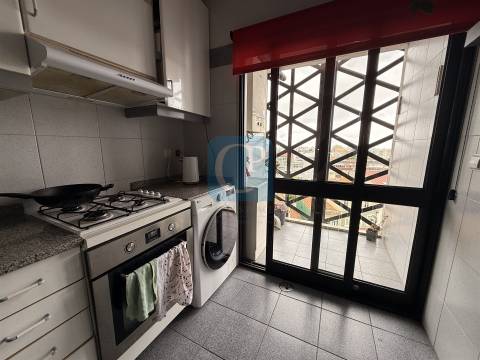Apartamento T2 luminoso com garagem na Boavista, Porto