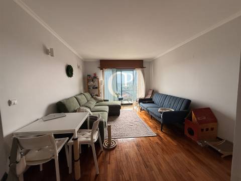 Apartamento T2 luminoso com garagem na Boavista, Porto