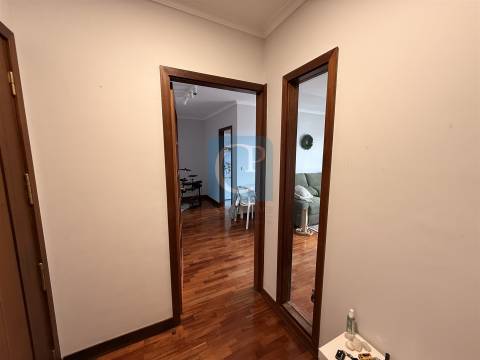 Apartamento T2 luminoso com garagem na Boavista, Porto