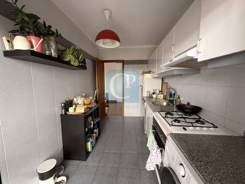 Apartamento T2 luminoso com garagem na Boavista, Porto