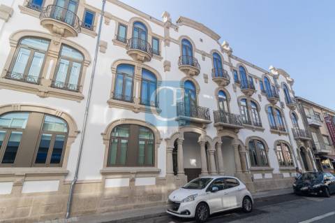 Apartamento T0, mobilado e equipado, ao Hospital São João