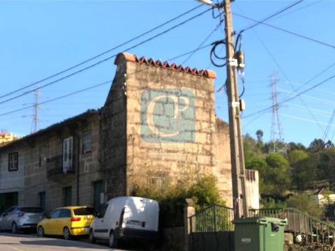 Prédio geminado em Soalhães, Marco Canaveses