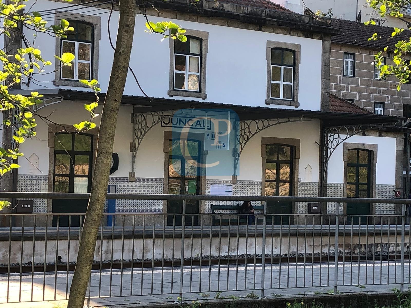 Prédio geminado em Soalhães, Marco Canaveses