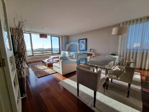 Apartamento T3 na primeira linha de mar em Leça da Palmeira