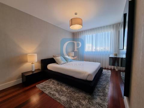 Apartamento T3 na primeira linha de mar em Leça da Palmeira