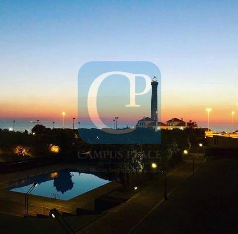 Apartamento T3 na primeira linha de mar em Leça da Palmeira