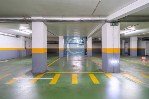 Apartamento T1 junto à Faculdade de Engenharia