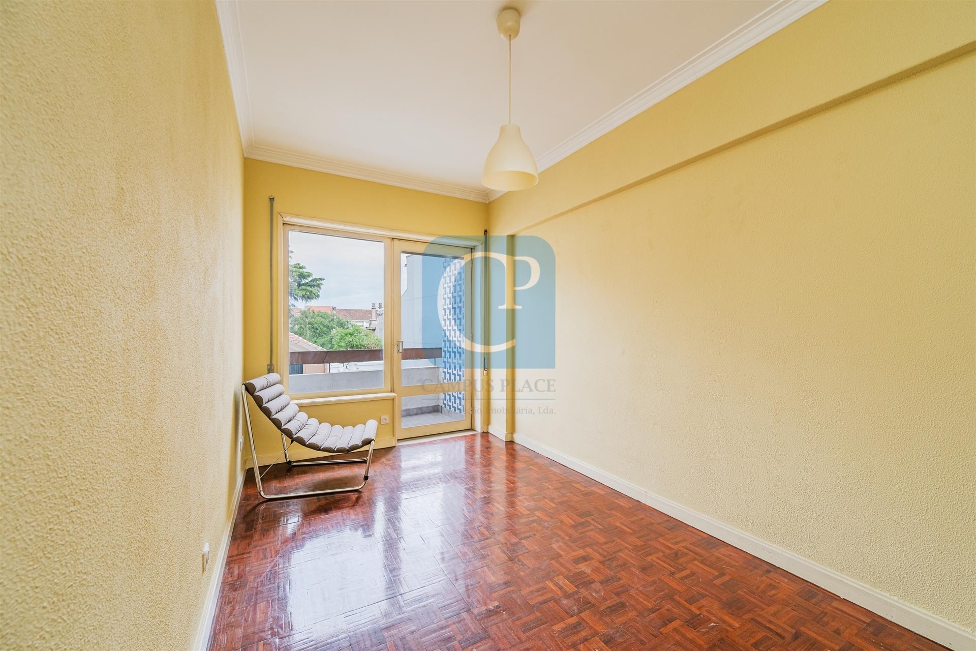 Apartamento T2+1 em Santo Ildefonso, Porto