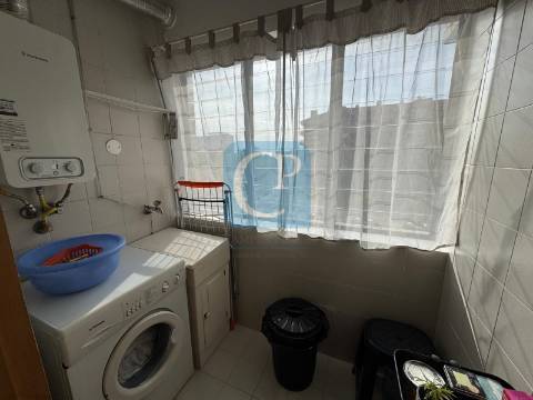 Apartamento T2, em frente ao Hospital de São João, Paranhos, Porto