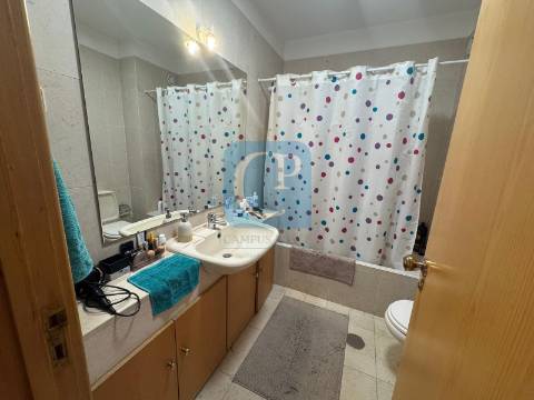 Apartamento T2, em frente ao Hospital de São João, Paranhos, Porto