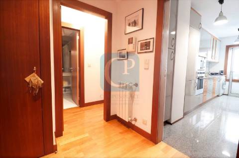 Apartamento T1 com vistas para o Rio Douro em Lordelo do Ouro