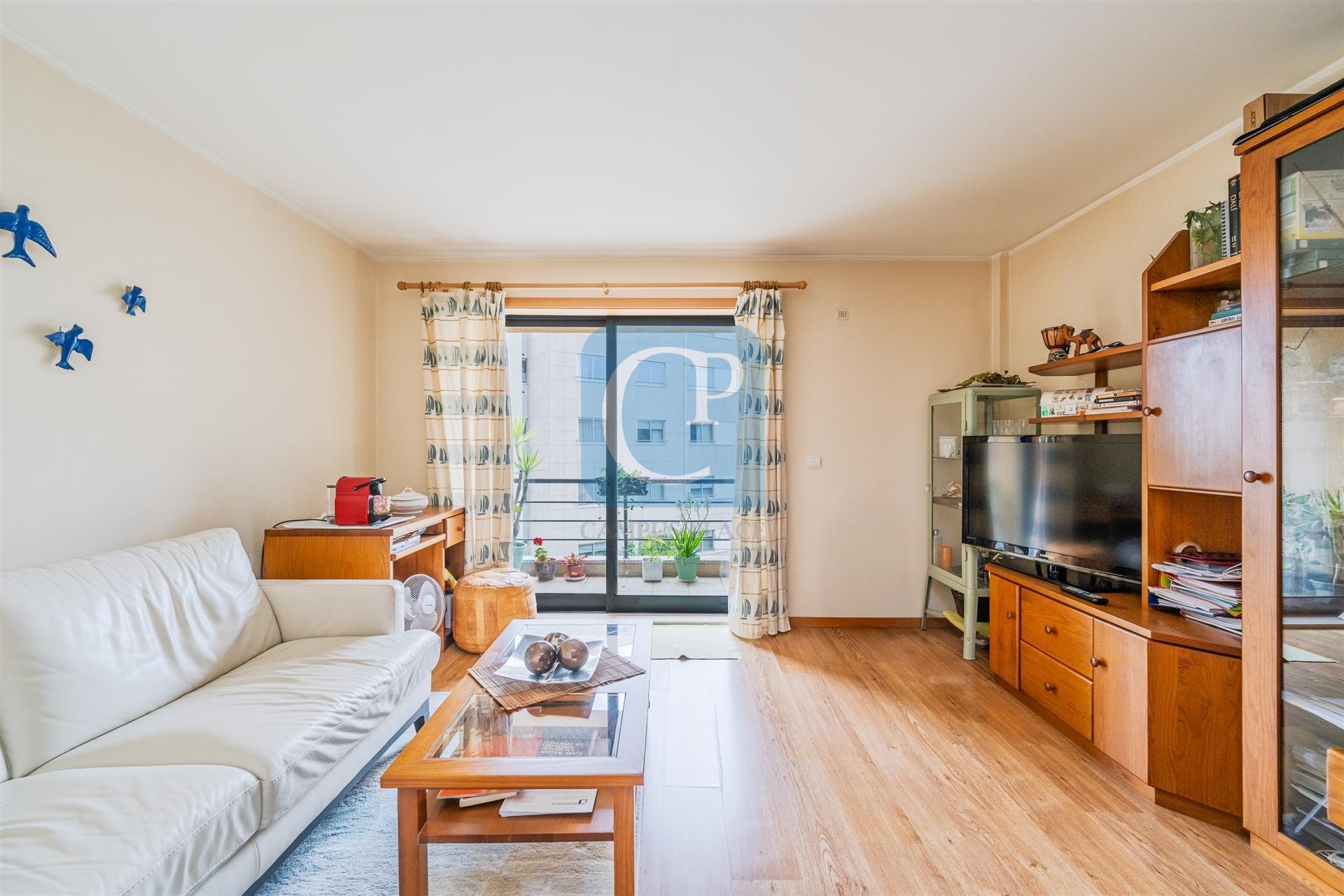 Apartamento T1 equipado, em Lordelo do Ouro