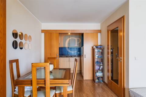 Apartamento T1 equipado, em Lordelo do Ouro