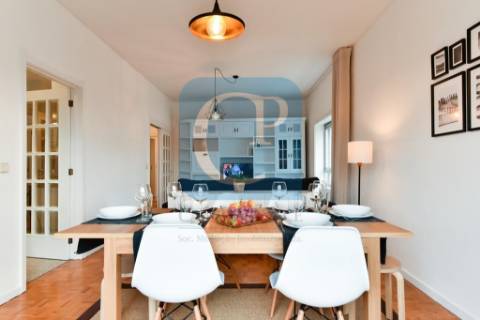 Apartamento T4 equipado e mobilado em Ramalde