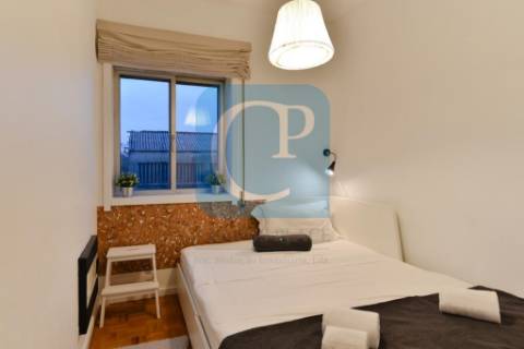 Apartamento T4 equipado e mobilado em Ramalde
