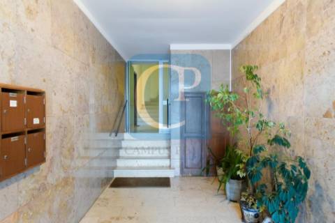 Apartamento T4 equipado e mobilado em Ramalde