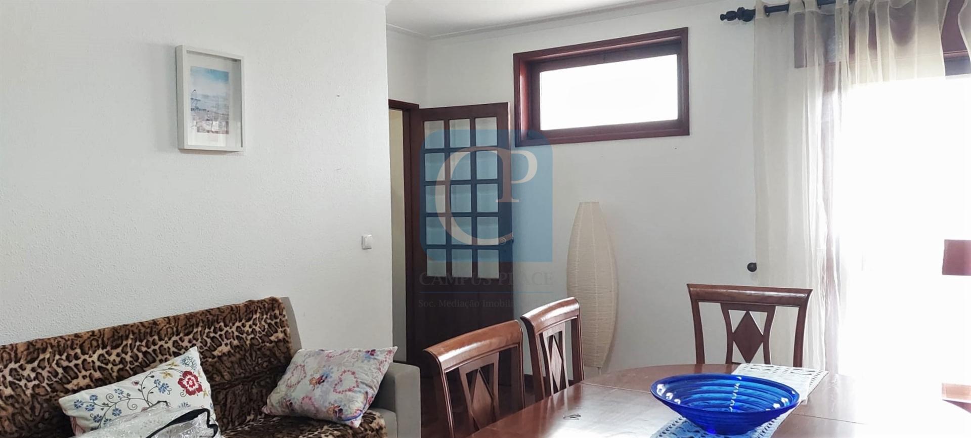 Apartamento T2 no Centro de Vila Nova de Gaia, Mafamude