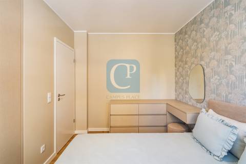 Apartamento T2 mobilado em condomínio fechado, Ramalde, Porto