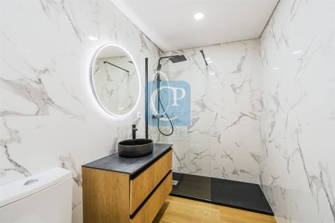 Apartamento T2 mobilado em condomínio fechado, Ramalde, Porto