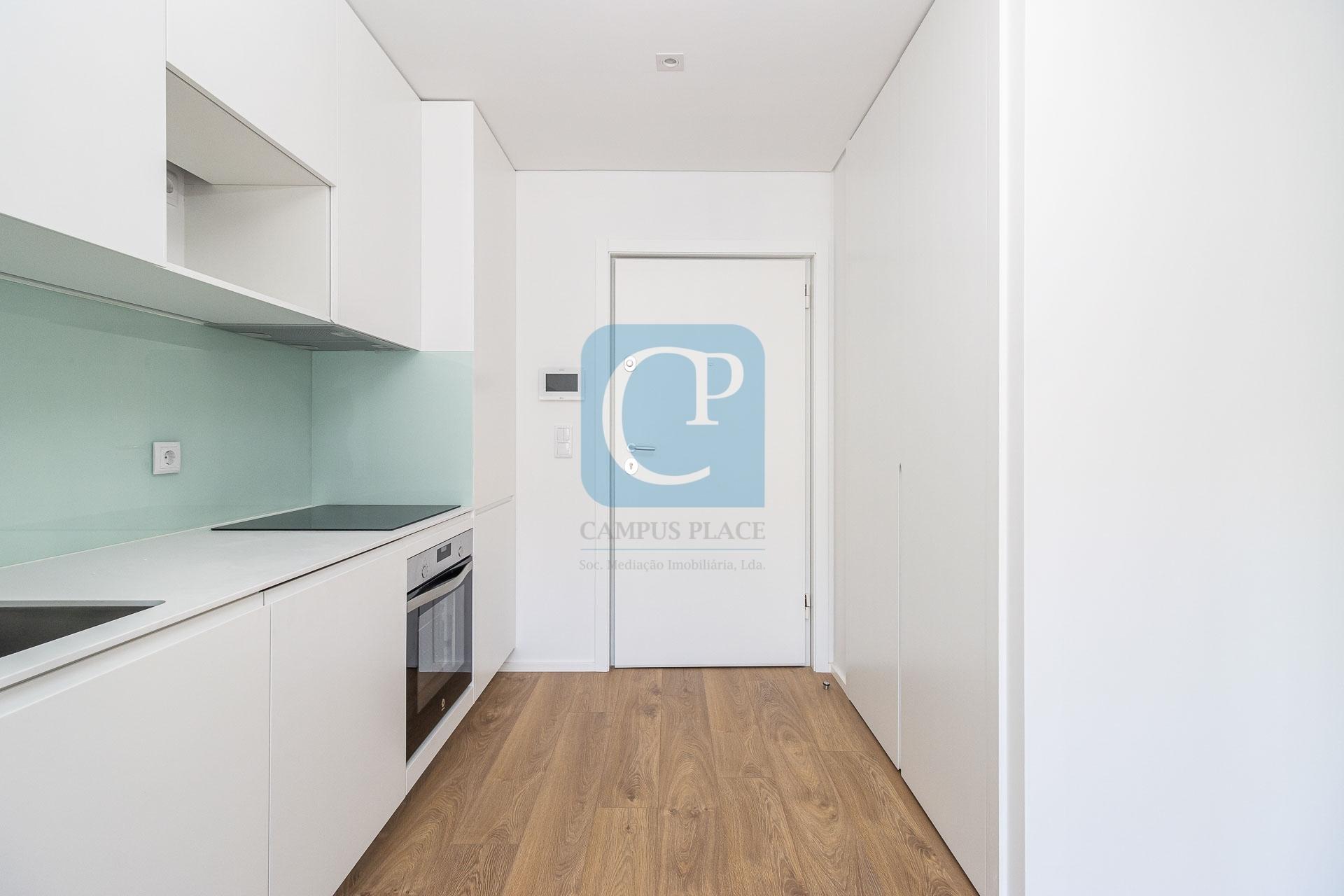Apartamento T1Kit, novo,  no Parque dos Sobreiros, Paranhos