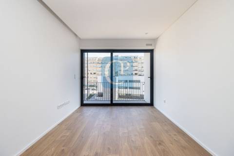 Apartamento T1Kit, novo,  no Parque dos Sobreiros, Paranhos