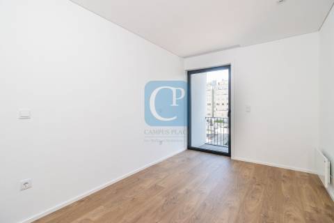 Apartamento T1Kit, novo,  no Parque dos Sobreiros, Paranhos