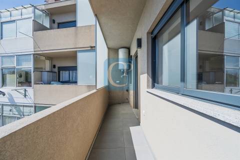 Apartamento T3 com varanda em Pedrouços, Maia