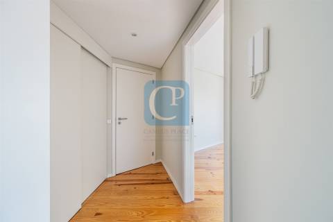 Apartamento T3 com varanda em Pedrouços, Maia