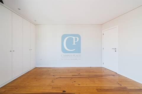 Apartamento T3 com varanda em Pedrouços, Maia