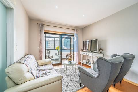 Apartamento T2+1 junto à Fonte Luminosa, Matosinhos