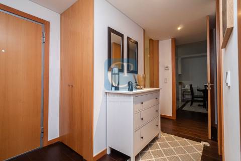 Apartamento T2Kit como novo, junto à Igreja da Areosa