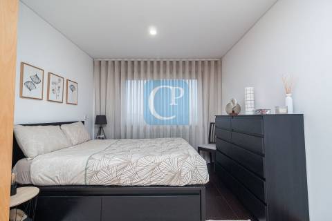 Apartamento T2Kit como novo, junto à Igreja da Areosa