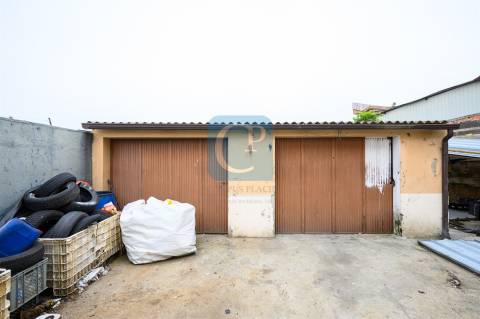 Moradia Bifamiliar T2 + T2 em Gondomar