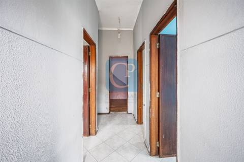 Moradia Bifamiliar T2 + T2 em Gondomar