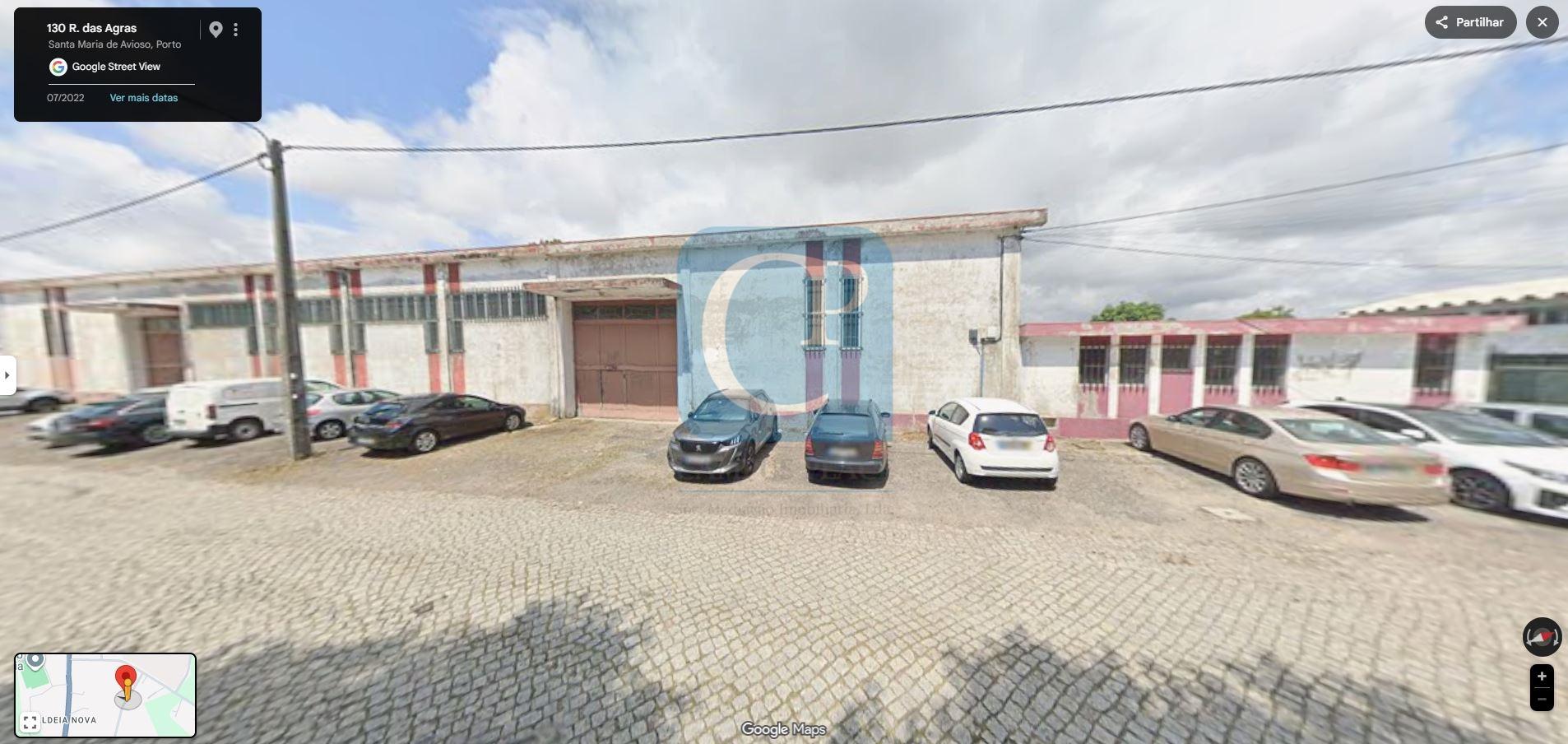 Armazém em lote para construção com 3025 m2 no Castêlo da Maia