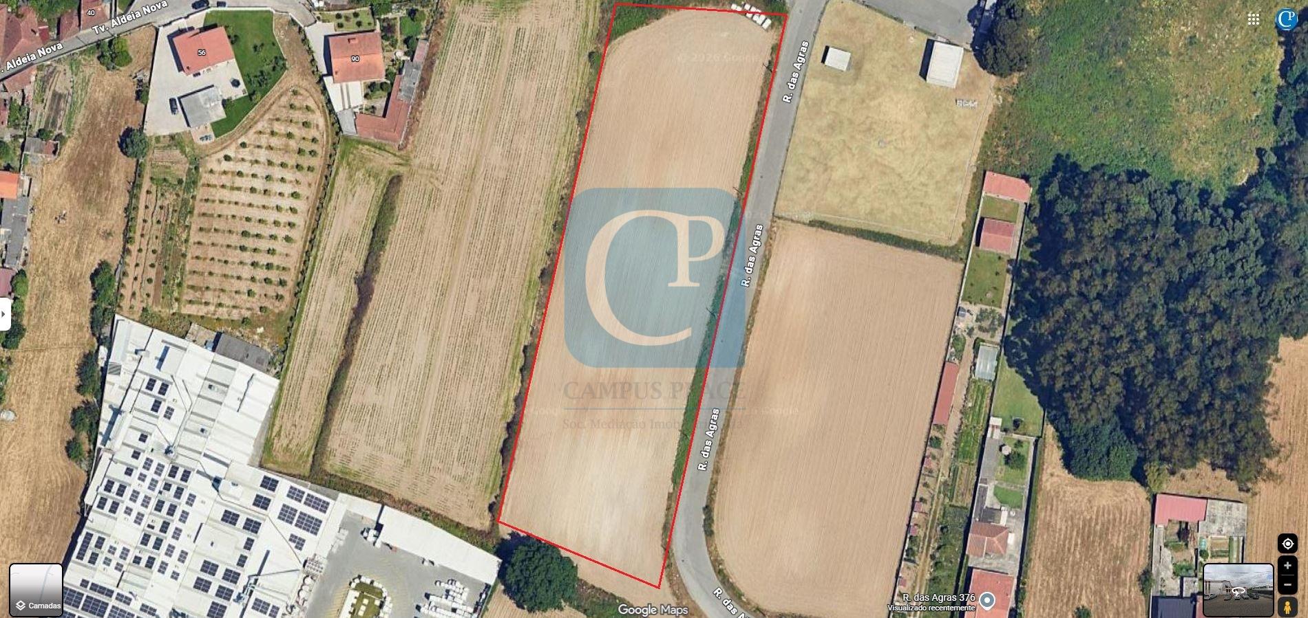 Loteamento de 5852 m2 no Castêlo da Maia, para 9 moradias no total de 2450 m2 de construção
