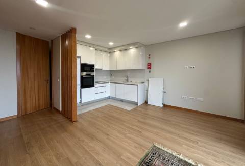 T2 NOVO no Último Piso em 1ª Linha de Mar c/ Terraço em Vila do Conde