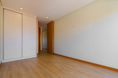 T2 NOVO no Último Piso em 1ª Linha de Mar c/ Terraço em Vila do Conde