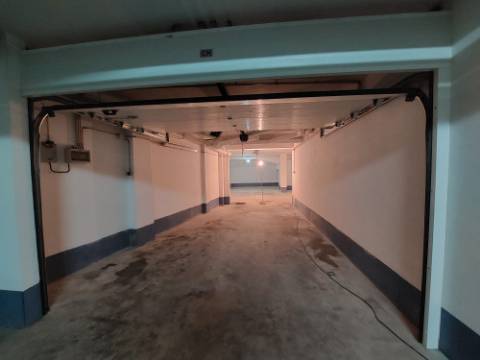 Garagem com 86m2 em Aver o Mar Póvoa de Varzim