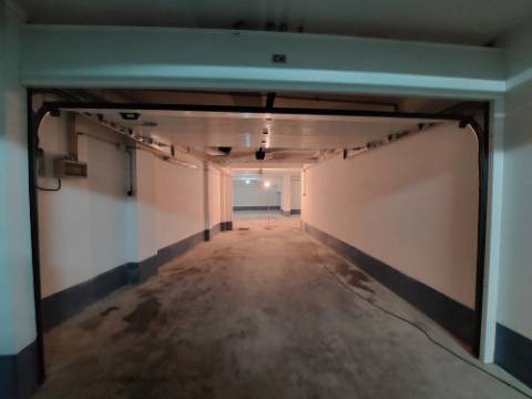 Garagem com 86m2 em Aver o Mar Póvoa de Varzim