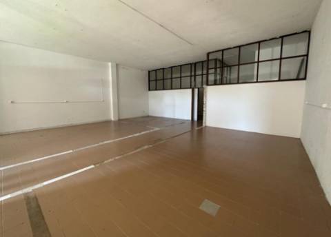 Loja com 126 m2 em Póvoa de Varzim