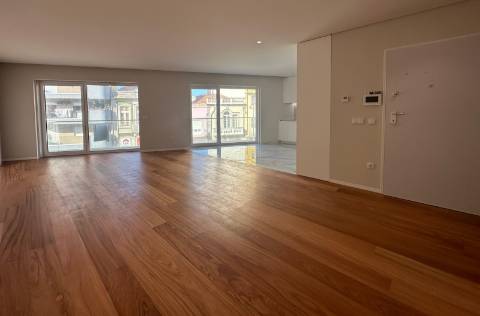 T3 no Centro da Cidade e Junto à Praia na Póvoa de Varzim