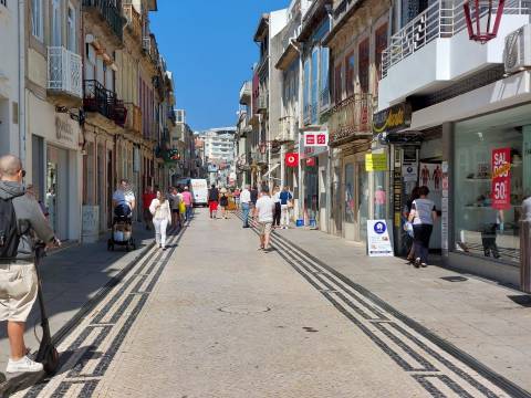 Loja na Rua da Junqueira Póvoa de Varzim