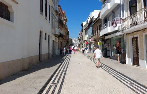 Loja na Rua da Junqueira Póvoa de Varzim