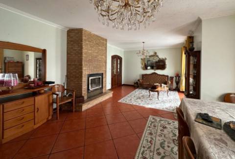 Moradia T5 no centro da cidade em Póvoa de Varzim