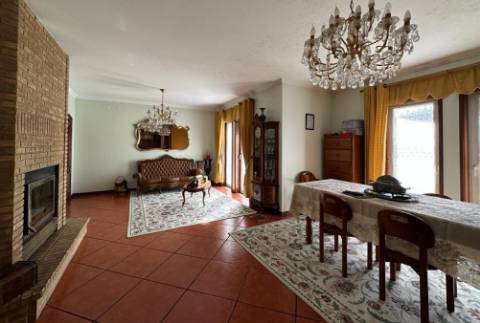 Moradia T5 no centro da cidade em Póvoa de Varzim