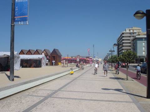 Vivenda T5 em Localização Excelente em Póvoa de Varzim