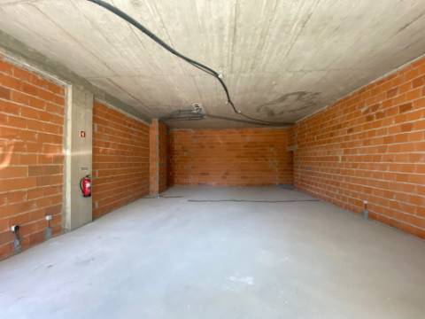 Loja Nova com 131m2 em Vila do Conde