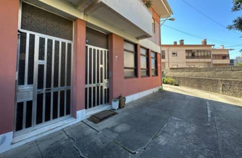 Armazém com 850m2 Póvoa de Varzim