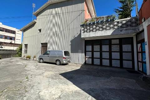 Armazém com 850m2 Póvoa de Varzim